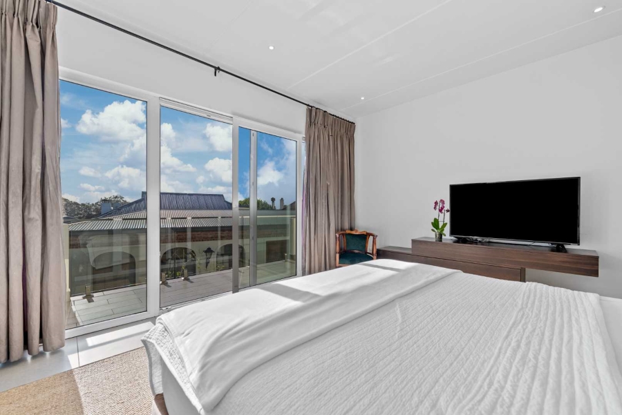 6 Bedroom Property for Sale in Claremont Upper Western Cape